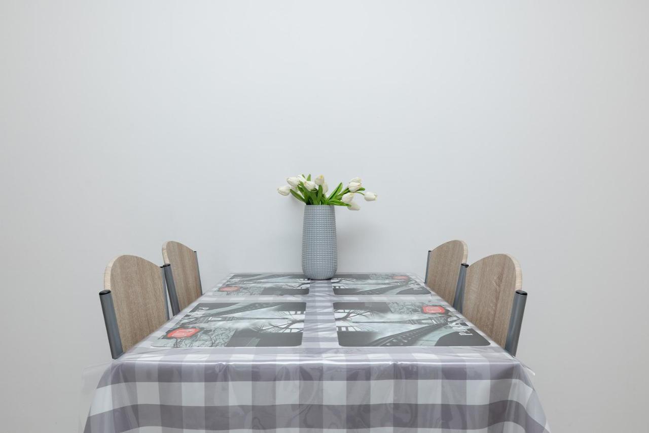 Apartamenty Paryska By Renters コウォブジェク エクステリア 写真